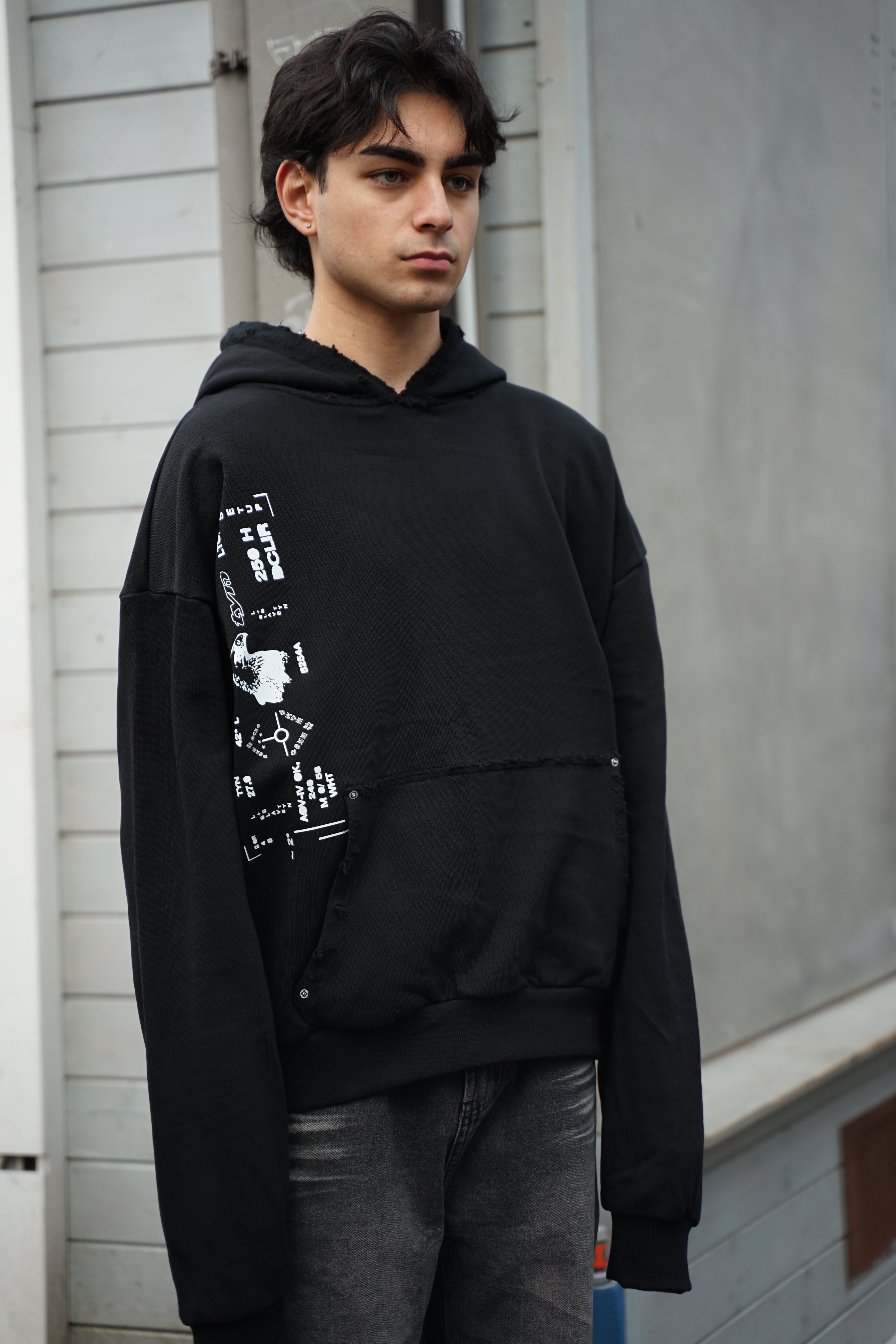 SIDE LOGO BLACK HOODIE