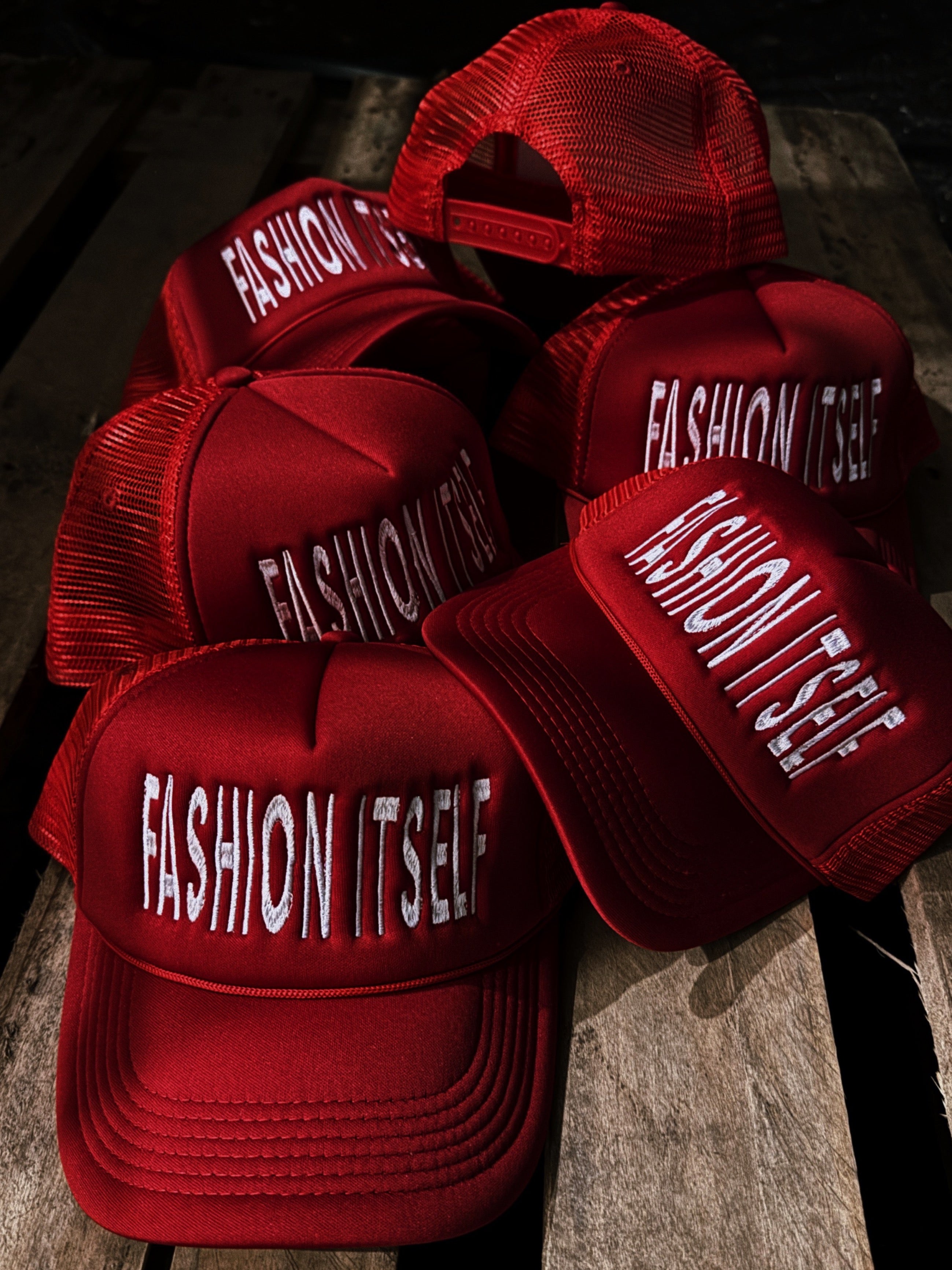 FASHION ITSELF TRUCKER CAP